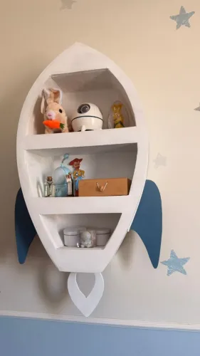 PRATELEIRA NAVE ESPACIAL + ENFEITES ASTRONAUTA