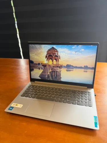Notebook Lenovo 15,6 , usado 2 vezes apenas , comprado mês passado 