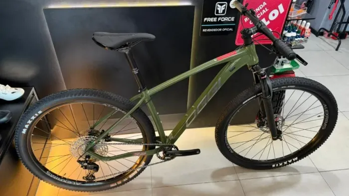 Toda linha OGGI 2026 parcelada em até 21x sem juros Nova Big Wheel 7.2 Shimano Deore