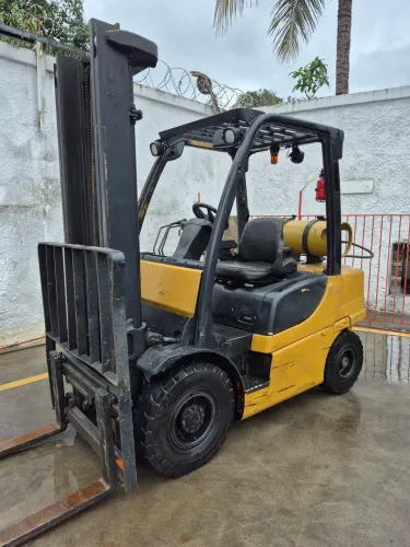 Empilhadeira Hyster 2.5 ton
