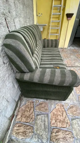 Sofá 3 lugares SUPER conservado - espuma firme, novíssimo