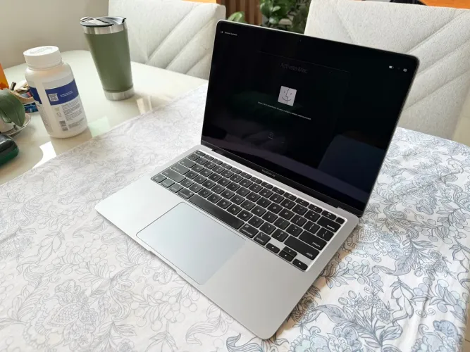 MacBook Air M1 em perfeito estado