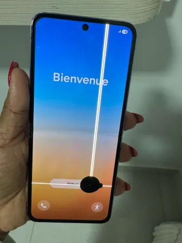 Samsung zflip5 tela trincada ( aceito negociação)