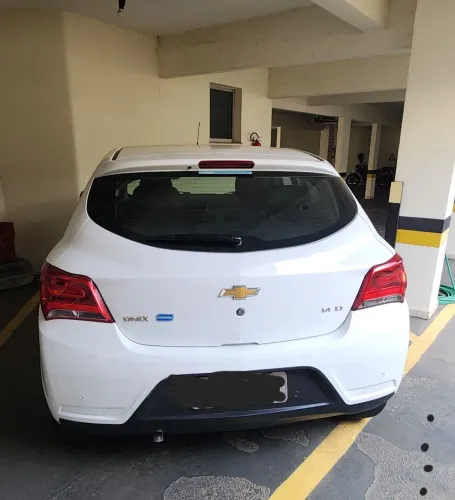 Chevrolet Onix Hatch LT 1.4 8V Flex Mec. 4P 2018
