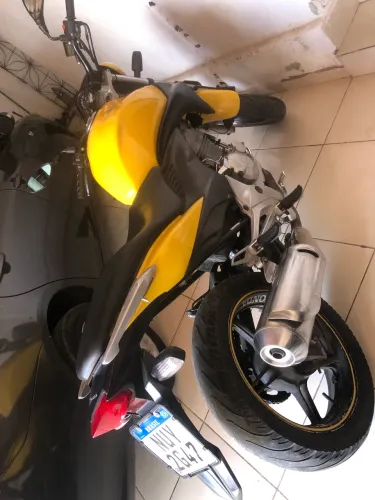 Moto Honda CB 300 revisada com garantia