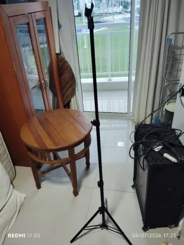 Pedestal microfone