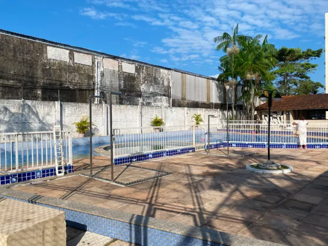 Alugo apartamento no Condomínio Sky Viller