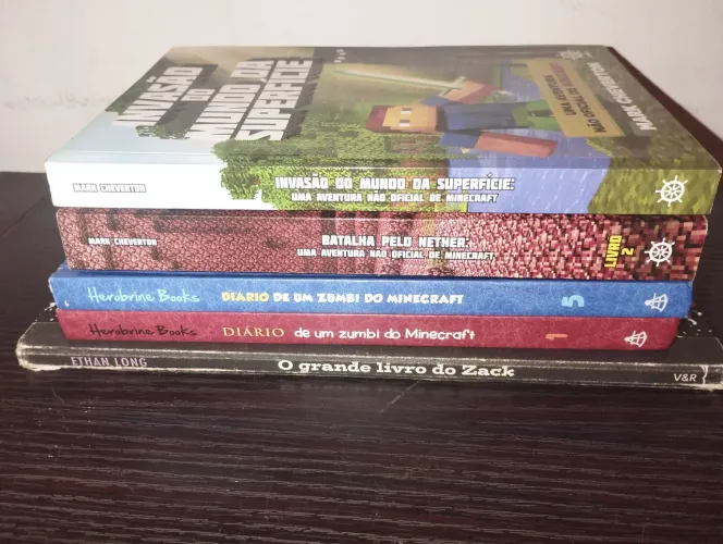 Lote 5 livros infantojuvenis - Minecraft, Zack