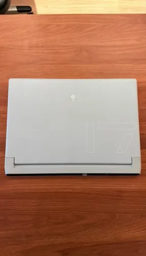 ALIENWARE X17 R2 - RTX 3070 TI - 32GB RAM - I7 12700H - 1TB SSD - TELA 360HZ -