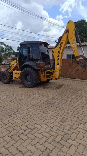 2020 New Holland b95