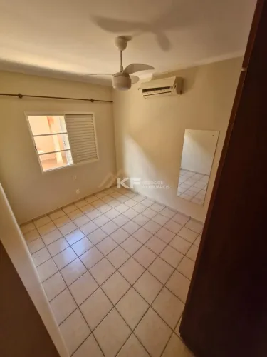 Casa em Condomínio á Venda no Residencial Jatobá - Ribeirão Preto / SP