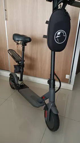 Patinete diferenciado, cheio de acessorios