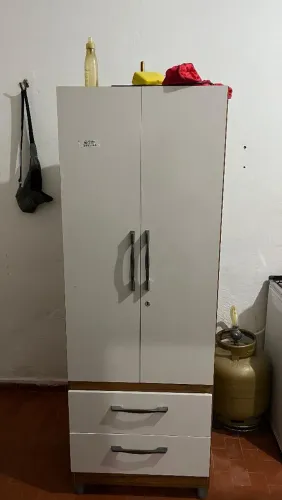 guarda roupa de solteiro 