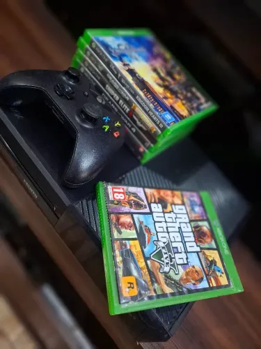 Xbox One Impecável todo Original c/ Mídias Físicas.