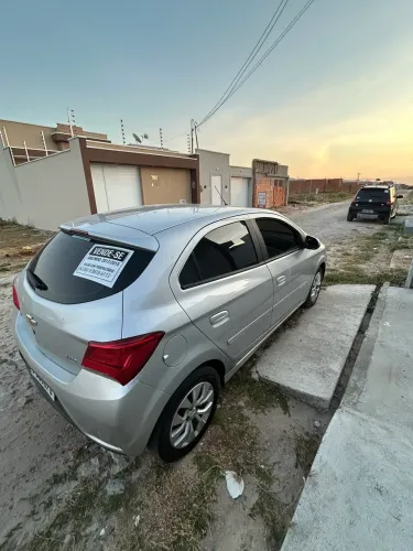 Chevrolet Onix Hatch LT 1.4 8V Flex Mec. 4P 2018