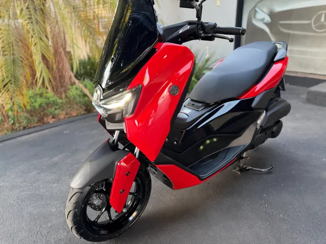 YAMAHA N-MAX 160cc AUTOMÁTICA 2025/2025 DE ÚNICA DONA BAIXA KM