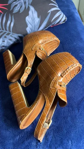 Mocassim salto confortável Arezo