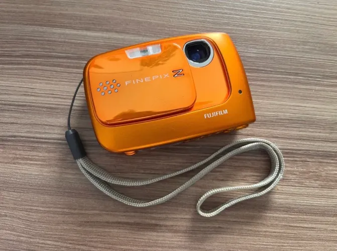 câmera digital fujifilm finepix z30 laranja