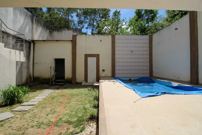 Casa ampla com piscina exclusiva e terraço privativo em Guarapar