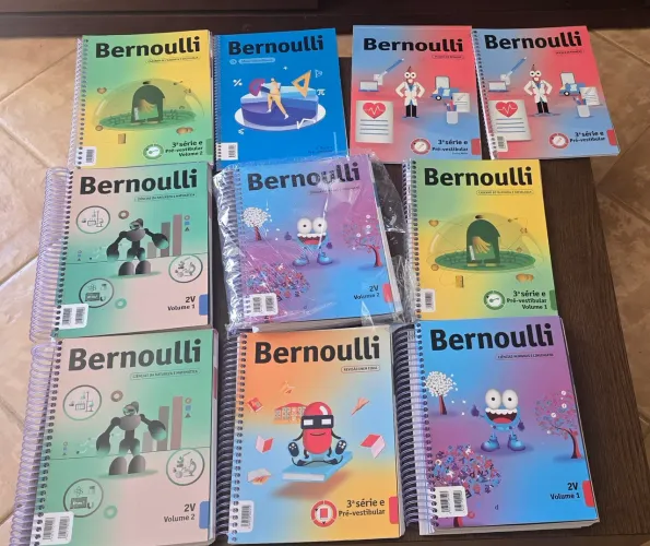 Livros Bernoulli 3 ano e pre vestibular