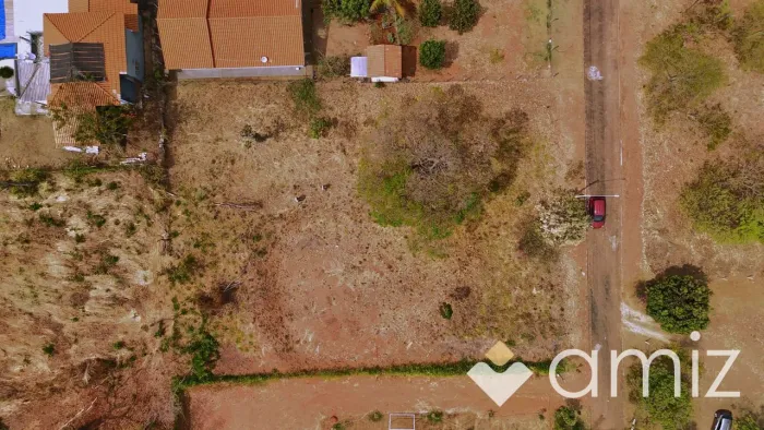 chácara em condomínio fechado a 40 km de Goiânia