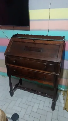 Escrivaninha antiga