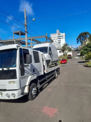 Caminhão Plataforma Cabine Dupla Ford Cargo 815
