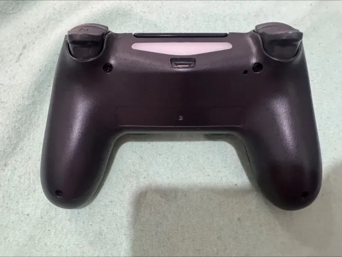 Controle de ps4 em ótimo estado, usado poucas vezes