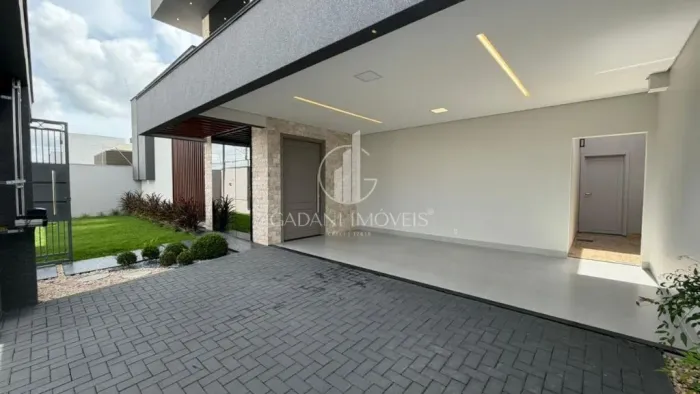 CASA COM 03 QUARTOS SENDO UMA SUITE À VENDA POR R$ 1.200.000,00 RESIDENCIAL FLORENÇA SINOP