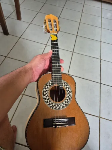 Cavaquinho Araújo Luthier Top de linha 