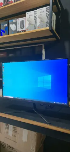 Monitor Mancer 21,5 75Hz.