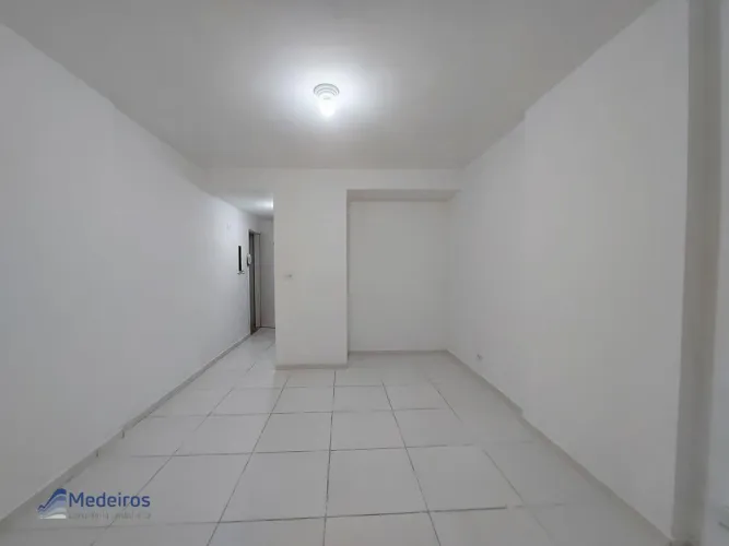 AMPLA KIT COM DIVISÃO EM 1 DORMITÓRIO, COZINHA E BANHEIRO, 33M2, RUA SANTO AMARO- BELA VIS