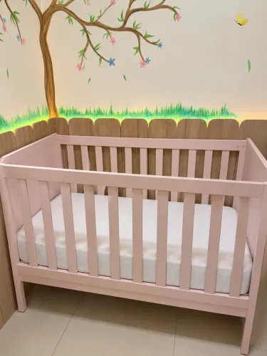Vende-se berço rosa bebê