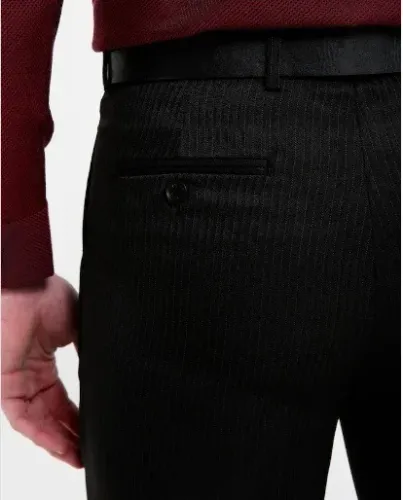 Calça Alfaiataria Masculina Slim La Ville Risca de Giz Preto