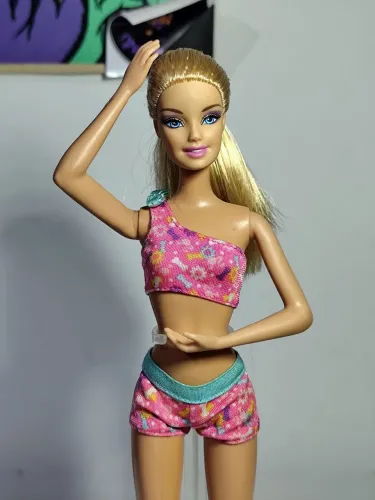 Boneca Barbie Corrida de Cachorrinhos Incompleta 