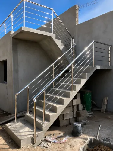 INSTALAÇÃO DE CORRIMÃO E GUARDA CORPO