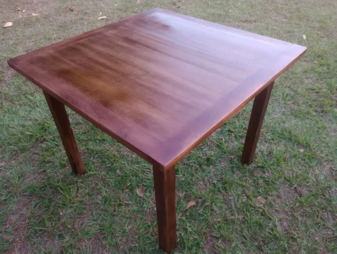 Mesa rústica 1 x 1 metro