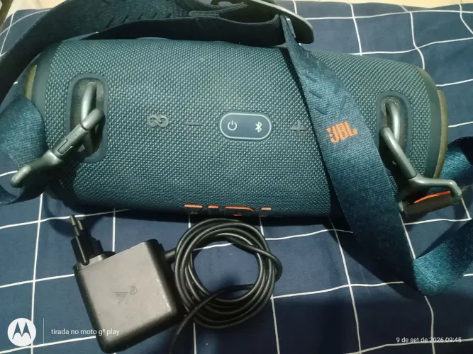 Vendo caixa da JBL Xtreme a prova de água.