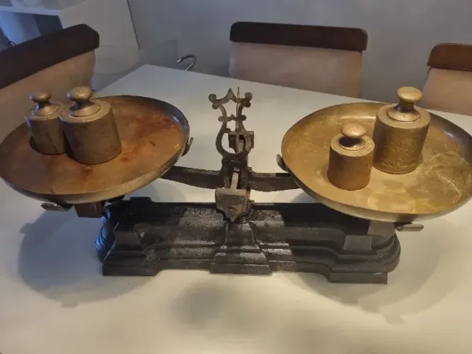 BALANÇA FERRO FUNDIDO