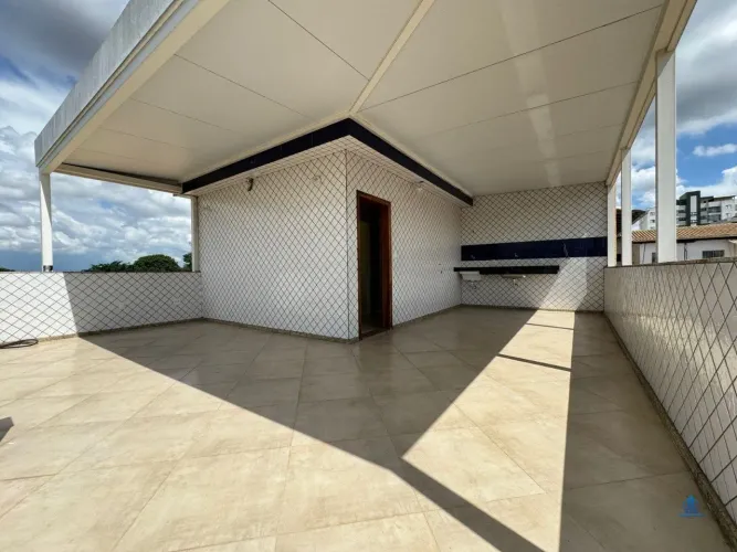 Cobertura de 3 quartos 1 vaga no Santa Mônica BH