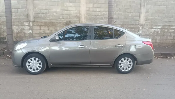 Nissan Versa SV 1.6 16V Flex Fuel 4P Mec. 2012