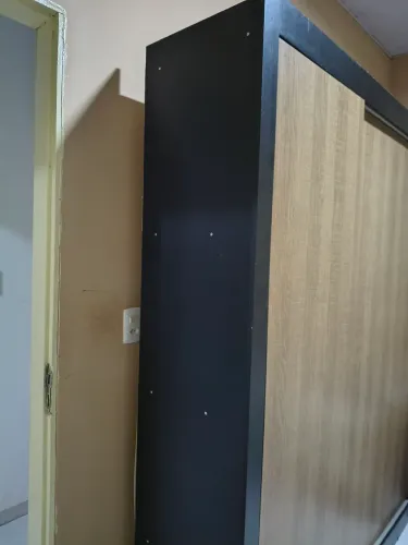 Guarda roupa com portas de correr 