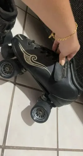 Vendo patins profissional, aceito cartão 