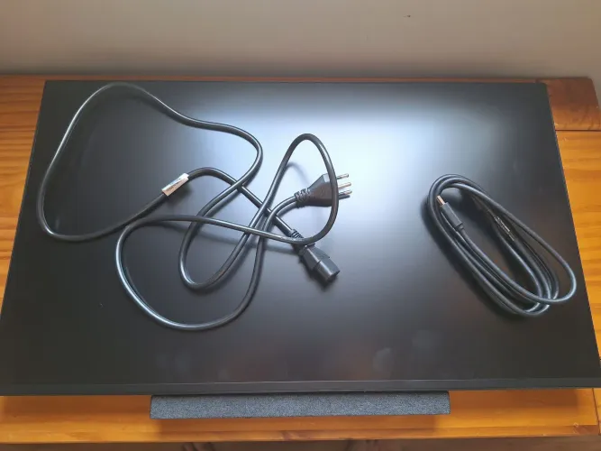 Monitor Dell Pro 27" Plus P2725h Full HD + Soundbar Dell SB521A