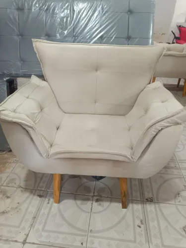 Poltrona opala 80cm largura 95cm altura suporta até 150kilos