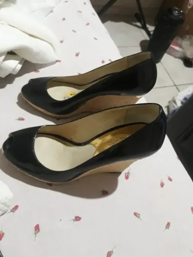 Sandália platforms preta