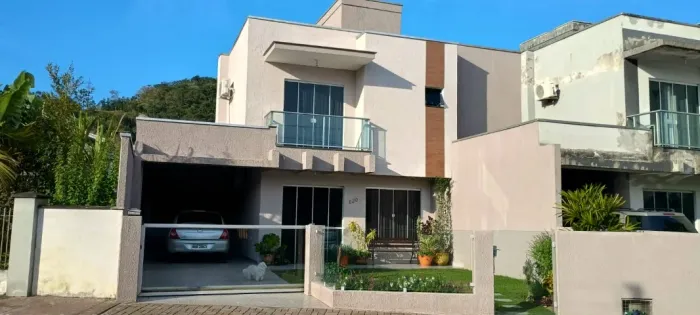 Vendo sobrado.