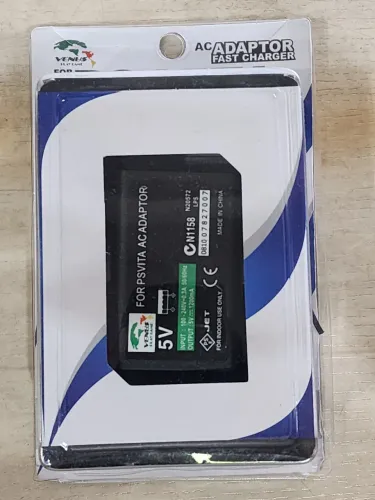 Fonte bivolt de Ps.Vita modelo Fat