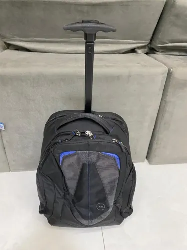 Mochila Dell Essential Rolling Backpack 15.6 Azul e Preta
