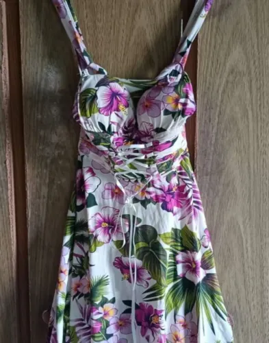 Vestido algodão florido com bojo
